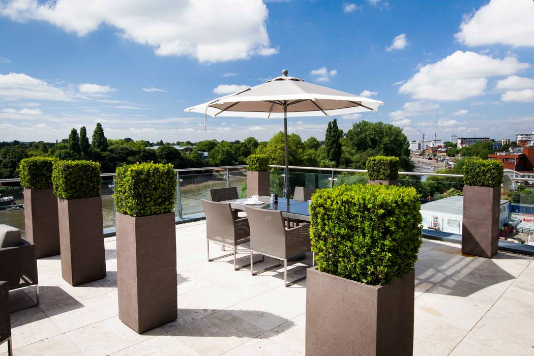 Somewhere to entertain Cameron Landscapes and Gardens Roof terrace