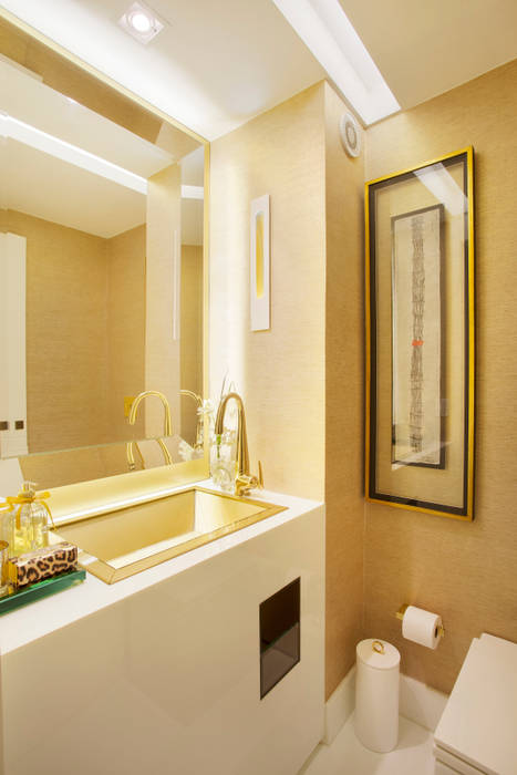 homify Modern style bathrooms