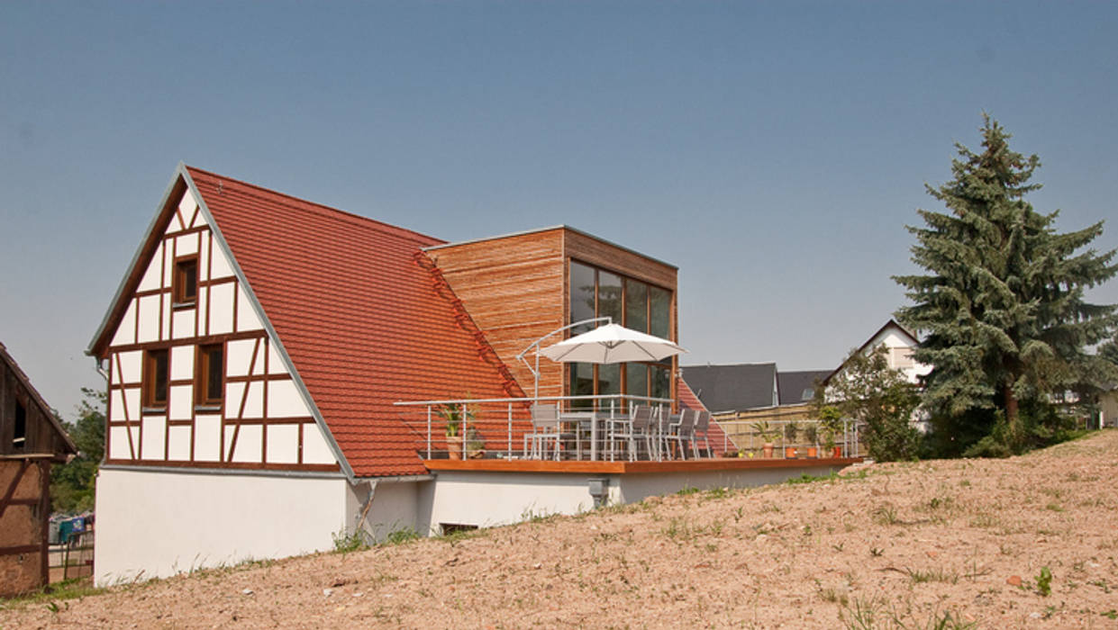 Neue Dachgaube mit Terrasse ahoch4 Architekten