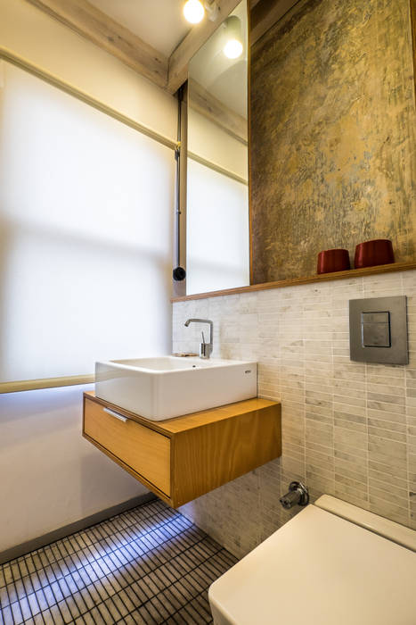 Gabriel Apartment Bathroom Atelye 70 Planners & Architects Modern Banyo