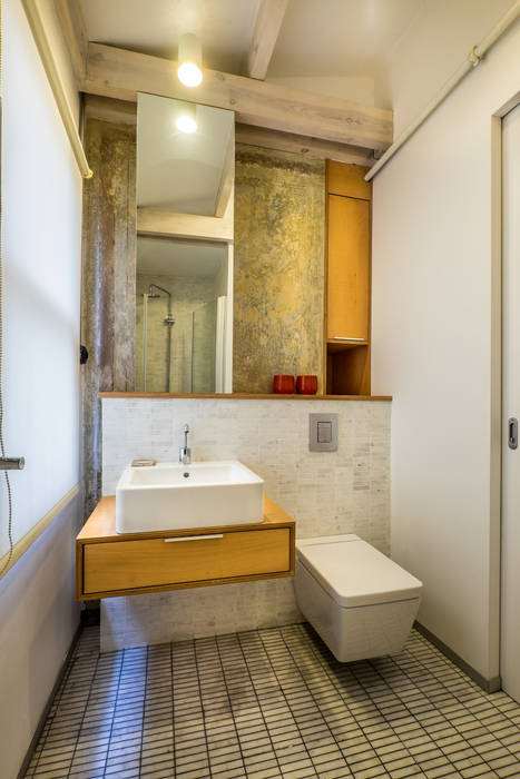 Gabriel Apartment Bathroom Atelye 70 Planners & Architects Modern Banyo