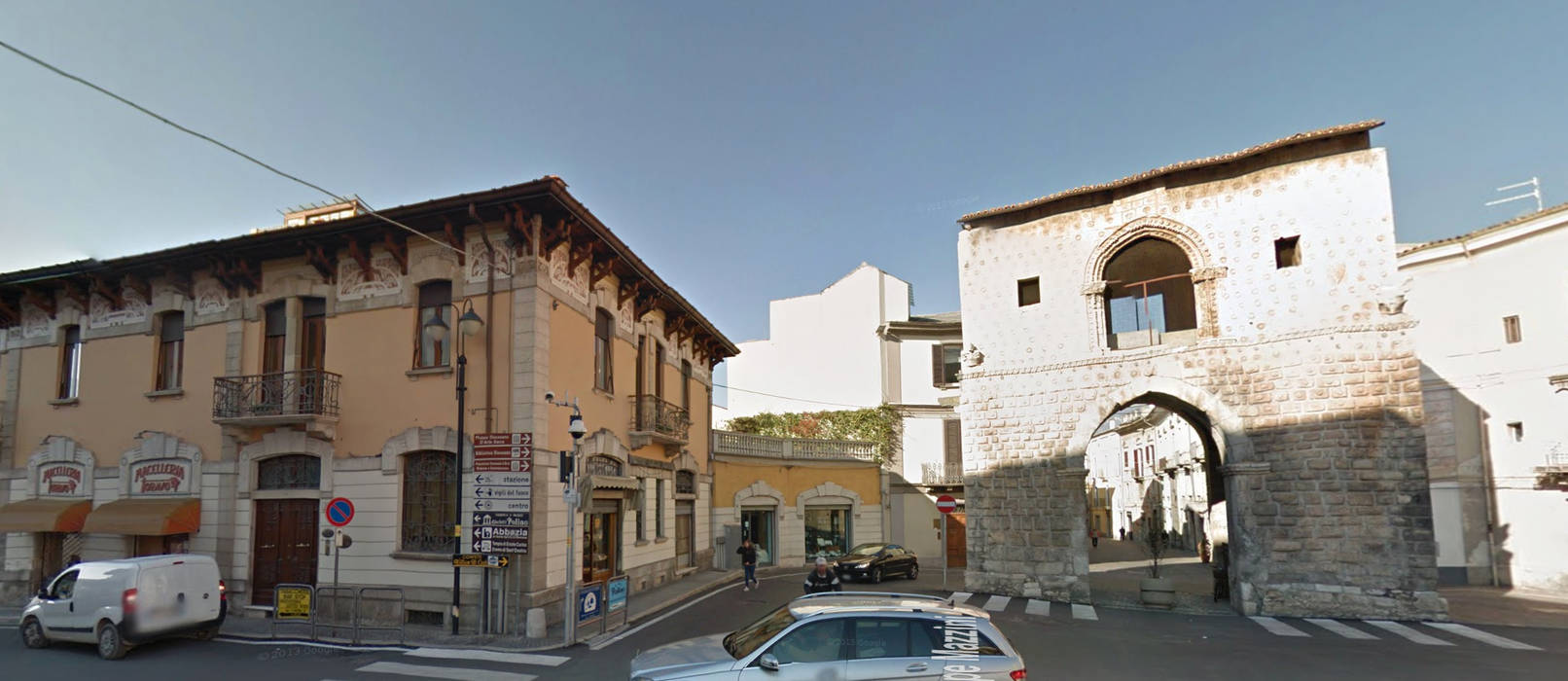 A SMALL BAKERY IN SULMONA, Pasquale Mariani Architetto Pasquale Mariani Architetto Gewerbeflächen Geschäftsräume & Stores