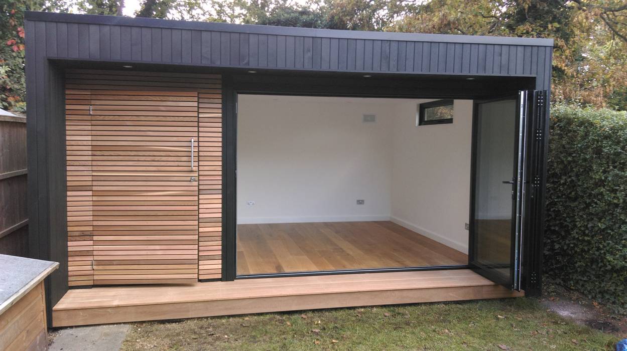 Garden Studio with storage: North London, Office In My Garden Office In My Garden ห้องทำงาน/อ่านหนังสือ