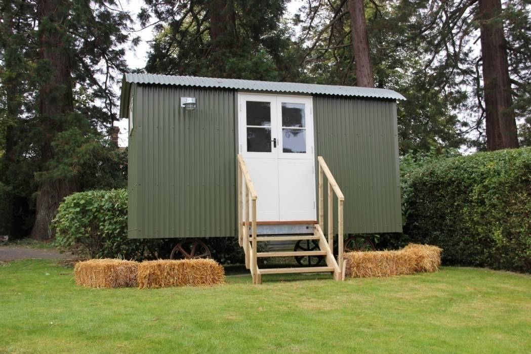 Downland Shepherd Hut Downland Shepherd Huts Modern garage/shed