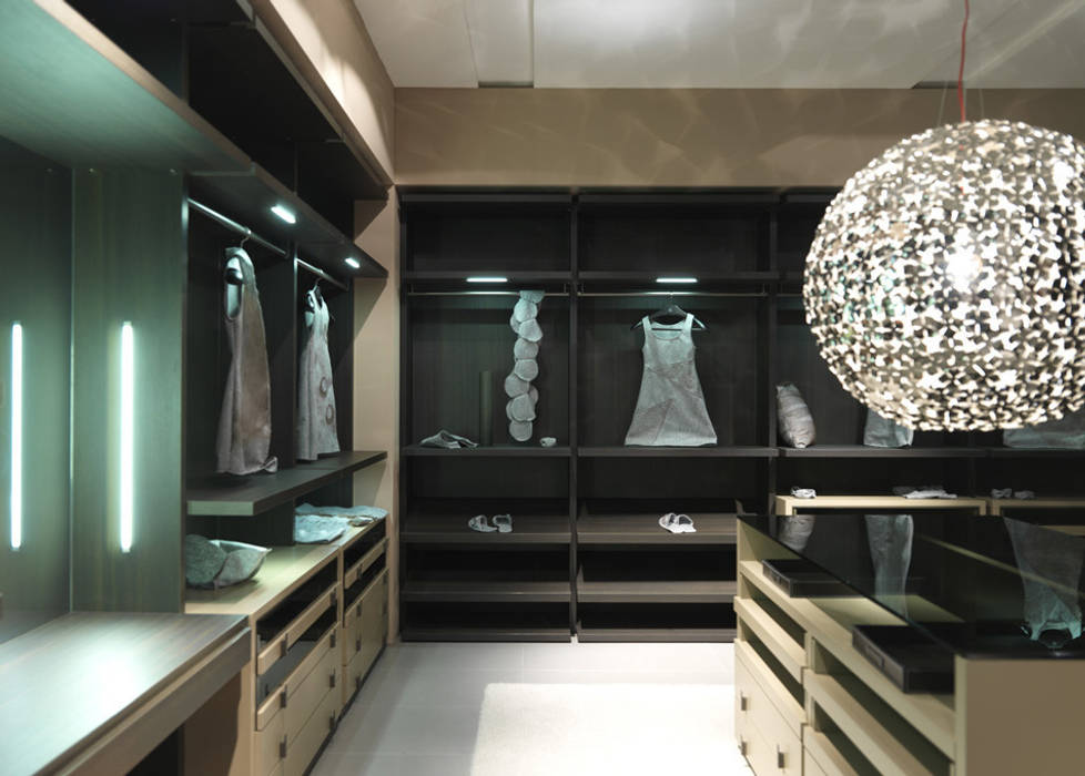 Walk-in-wardrobe, Lamco Design LTD Lamco Design LTD Dressing minimaliste Armoires et commodes