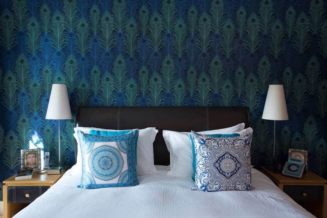Peacock Wallpaper Feature Wall in White Bedroom Design by Deborah Ltd Camera da letto moderna