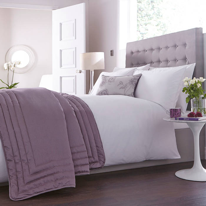 Charlotte Thomas Antonia Bed Throw in Light Purple We Love Linen Classic style bedroom Accessories & decoration