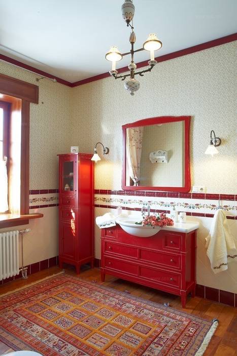 Гостевой дом, гостиница в Русском стиле, ODEL ODEL Ванная комната в стиле кантри красный санузел,красная душевая,красный туалет,ретро,санузел с окном
