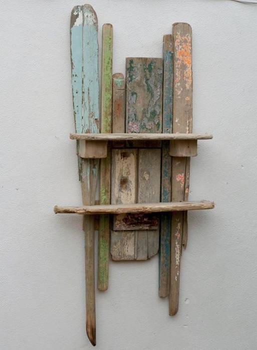 Driftwood Shelves Julia's Driftwood غرفة المعيشة رفوف