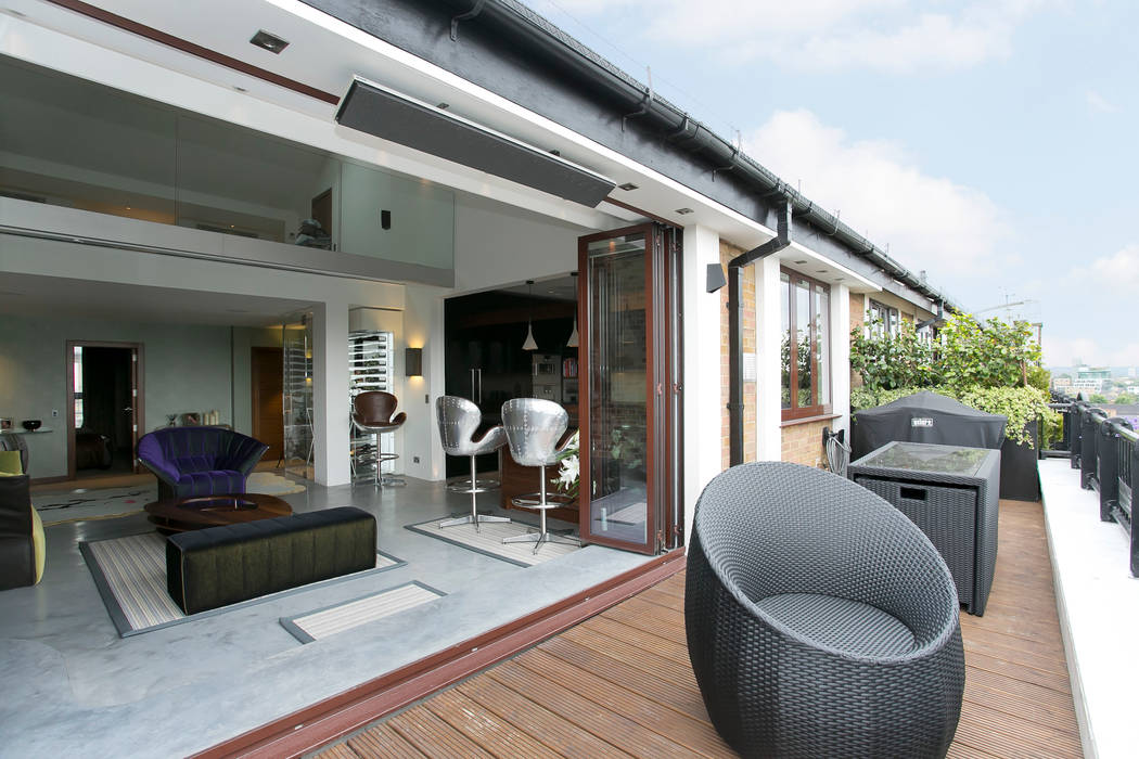 Terrace Temza design and build Moderner Balkon, Veranda & Terrasse