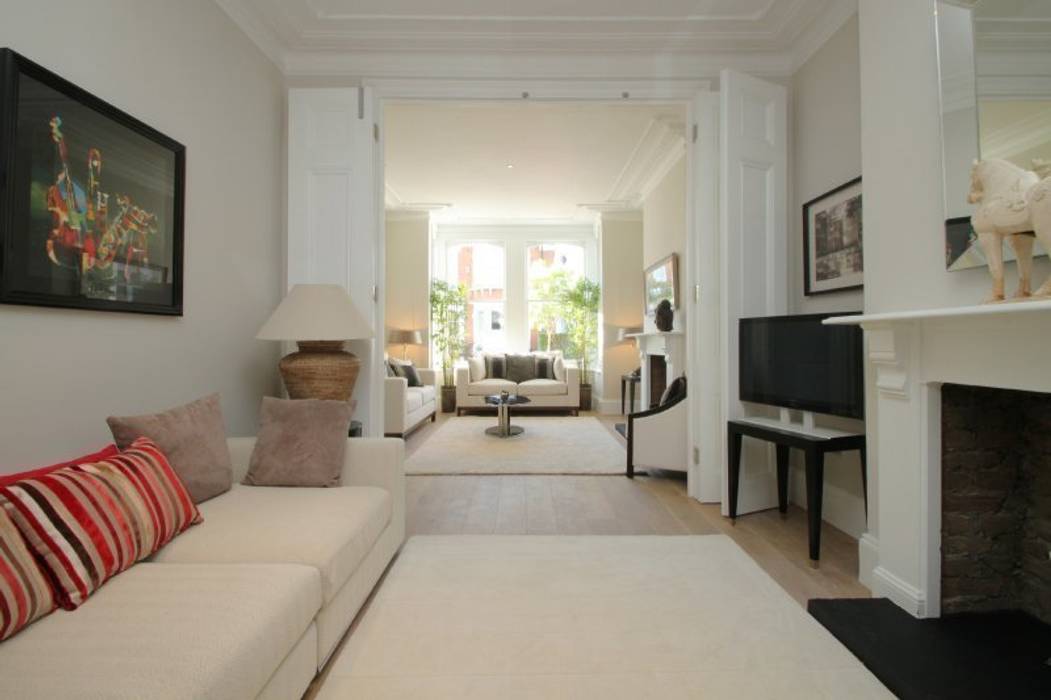 A Four-Bedroom Victorian House in Narbonne Avenue, Clapham, Bolans Architects Bolans Architects Modern living room