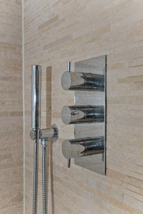 Hand shower in bathroom 1 Temza design and build Modern bathroom Bathtubs & showers