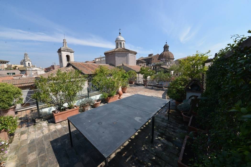 La terrazza Studio Fori Balcone, Veranda & Terrazza in stile classico