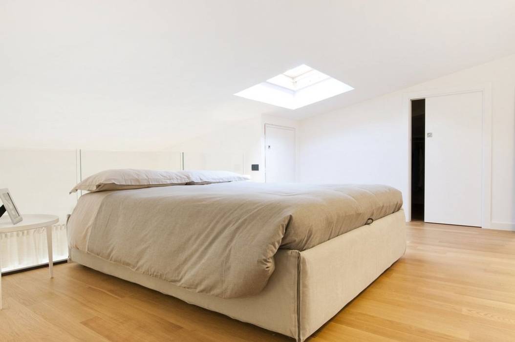 Casa k_a, Andrea Stortoni Architetto Andrea Stortoni Architetto Modern Bedroom Beds & headboards