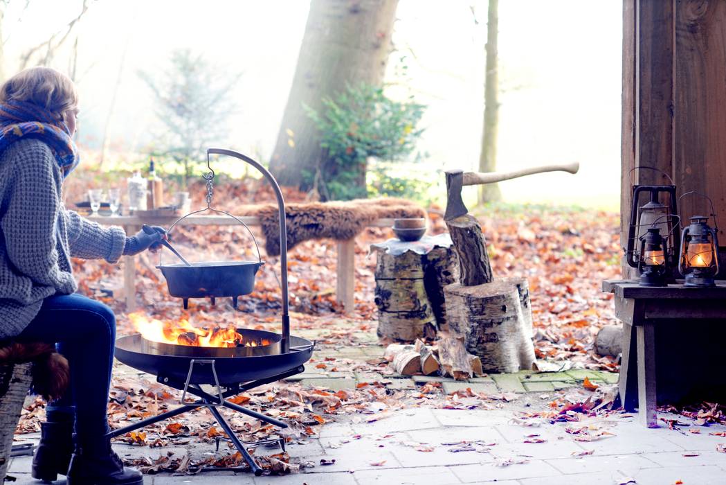 biqju; barbecue, vuurschaal, kookeiland en tafel inéén, biqju biqju Eclectische tuinen Vuurplaatsen & barbecues