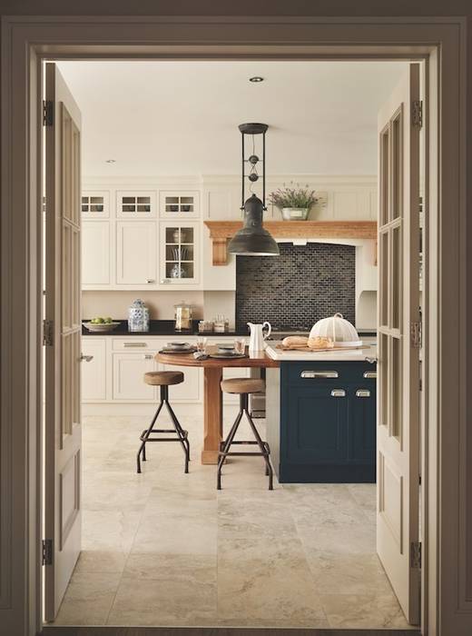 Bespoke Kitchen, Reeva Design Reeva Design Classic style kitchen Storage