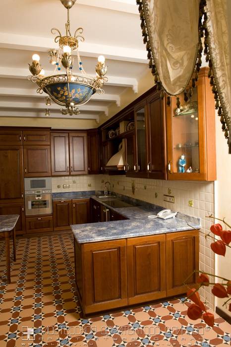 Кухня в классическом стиле Мастерская архитектора Аликова Кухня в классическом стиле