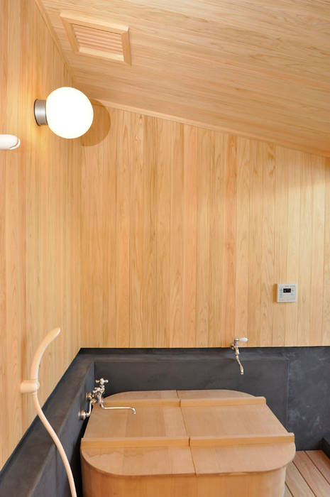 伝統木構造でつくる農的くらしの家, 梅澤典雄設計事務所 梅澤典雄設計事務所 Rustic style bathroom