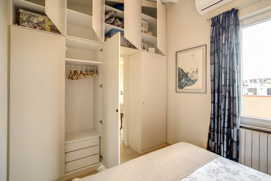 SPAVENTA, MOB ARCHITECTS MOB ARCHITECTS Kamar Tidur Modern Wardrobes & closets