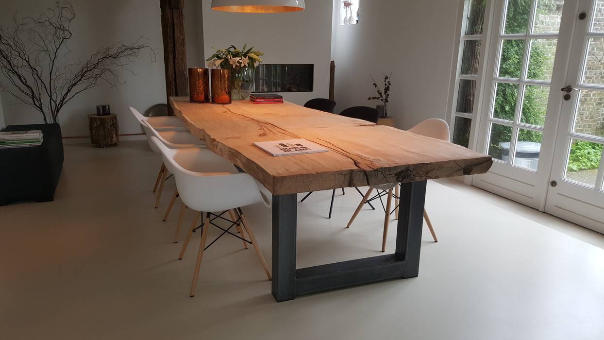 Unieke boomstamtafels voor binnen zoals je ze nooit eerder hebt gezien!, Woodlovesyou&more Woodlovesyou&more Modern Dining Room Tables