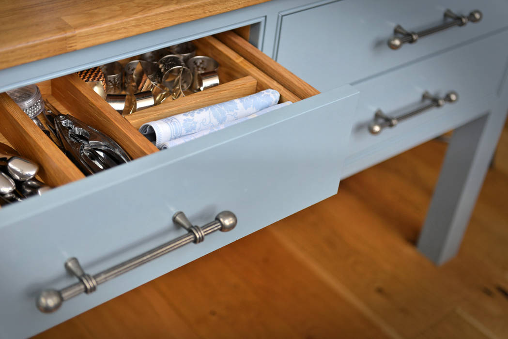 'Vivid Classic' Kitchen - drawer homify Dapur Klasik