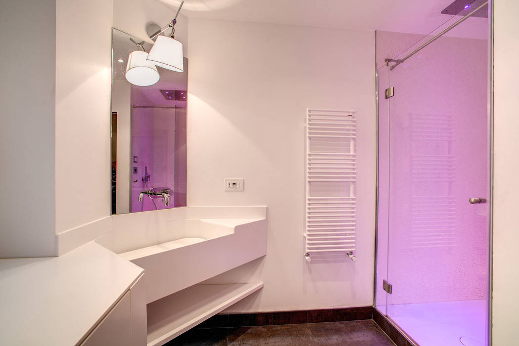 VEGEZIO, MOB ARCHITECTS MOB ARCHITECTS Modern style bathrooms