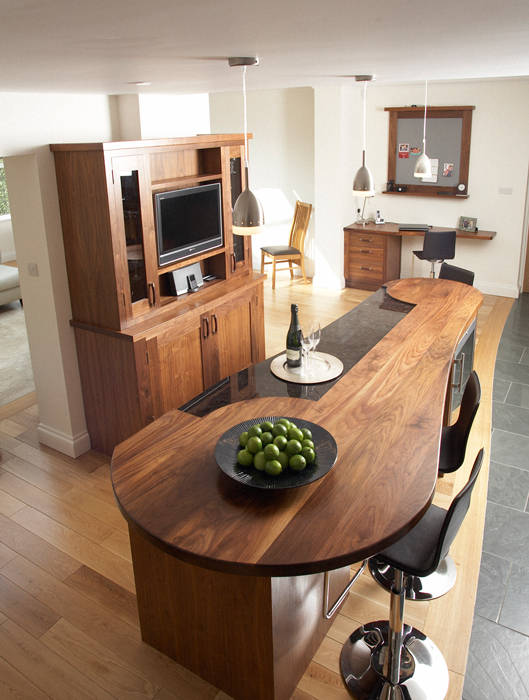 Walnut breakfast bar Bordercraft Modern kitchen