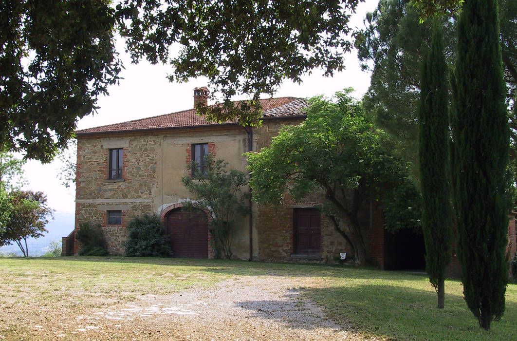 Country House Siena, Caruso-Torricella Architetti Caruso-Torricella Architetti Country style house