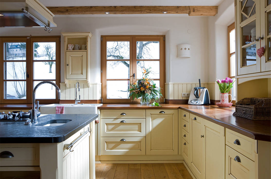 Kitchen By Beinder Schreinerei Wohndesign Gmbh Country