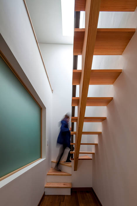 SONGCHU MAPLE HOUSE , IDEA5 ARCHITECTS IDEA5 ARCHITECTS Modern corridor, hallway & stairs
