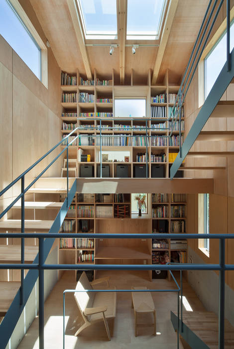 House in Nanakuma, MOVEDESIGN MOVEDESIGN 隨意取材風玄關、階梯與走廊