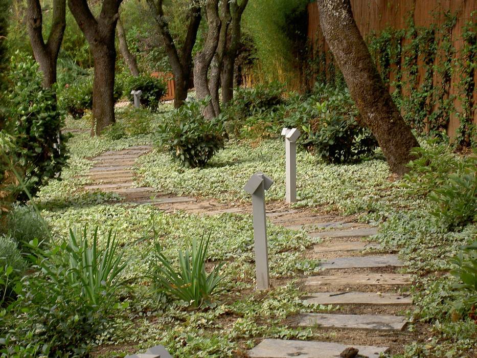 Diferentes proyectos de jardines y terrazas, IGLESIAS JARDINERÍA Y PAISAJE IGLESIAS JARDINERÍA Y PAISAJE Jardines mediterráneos