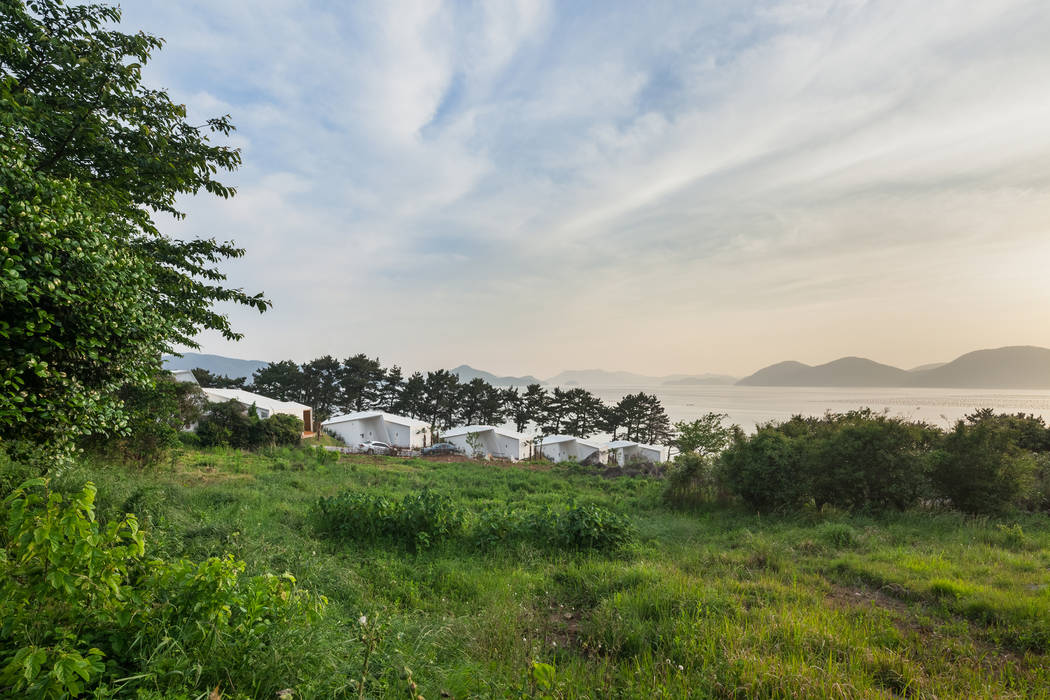 Knot House unfolds in Geoje Island, South Korea, Artrier Chang Artrier Chang 상업공간 호텔