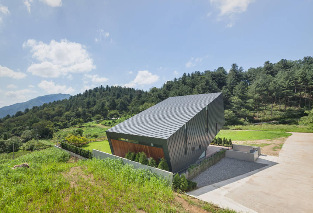 Leaning House, PRAUD PRAUD Casas modernas