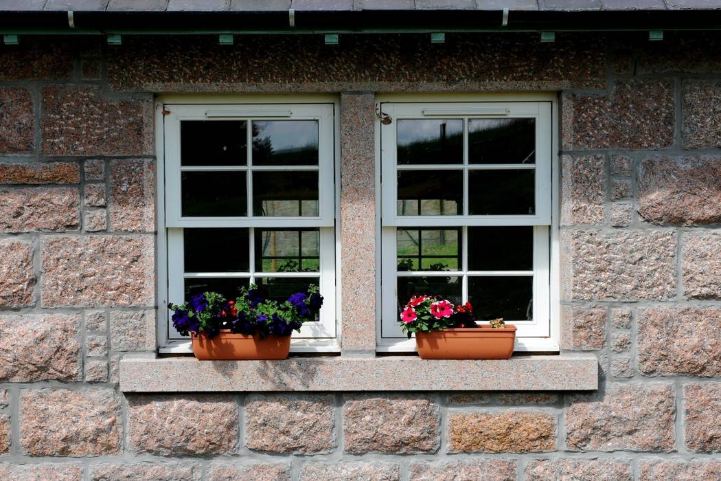 Laundry Cottage, Glen Dye, Banchory, Aberdeenshire, Roundhouse Architecture Ltd Roundhouse Architecture Ltd Puertas y ventanas de estilo rural Decoración de ventanas