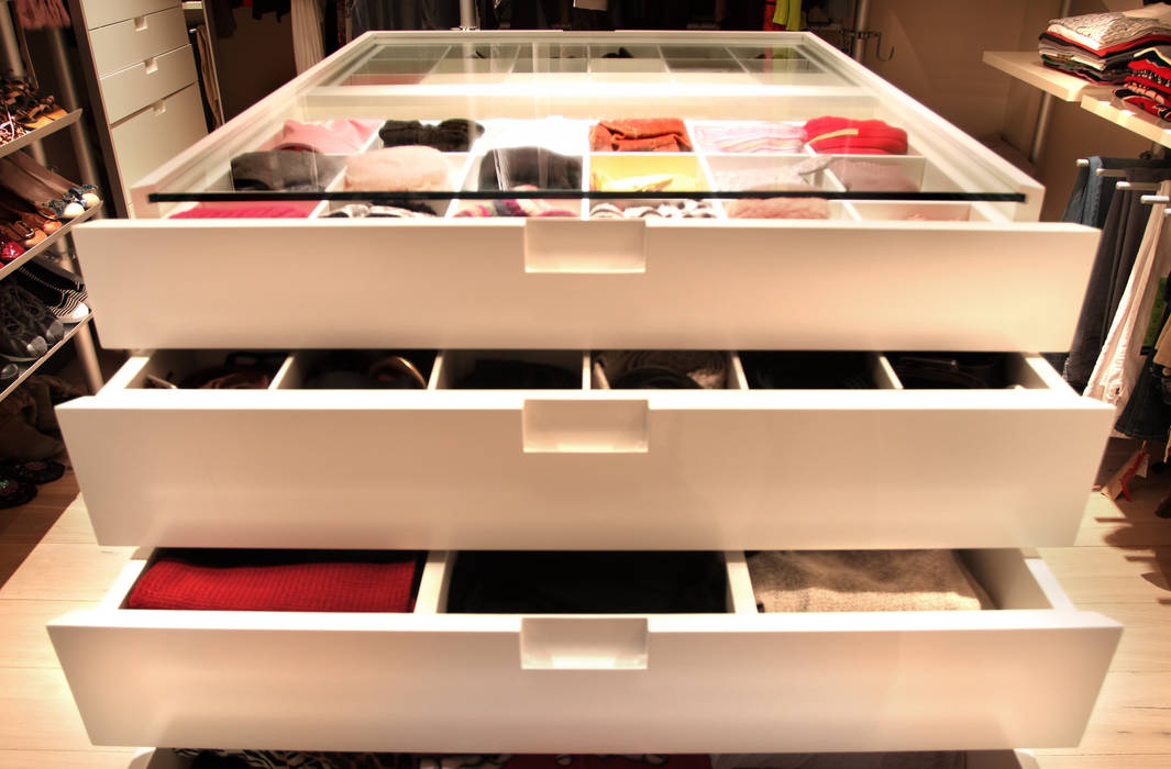 SAHİLEVLERİ PROJE, As Tasarım - Mimarlık As Tasarım - Mimarlık Ruang Ganti Modern Wardrobes & drawers
