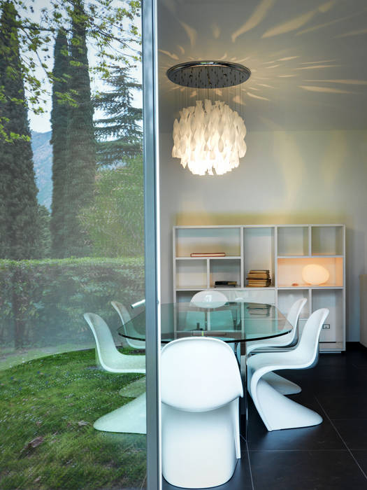 Villa sul lago di Como, Studio Marco Piva Studio Marco Piva Modern Dining Room