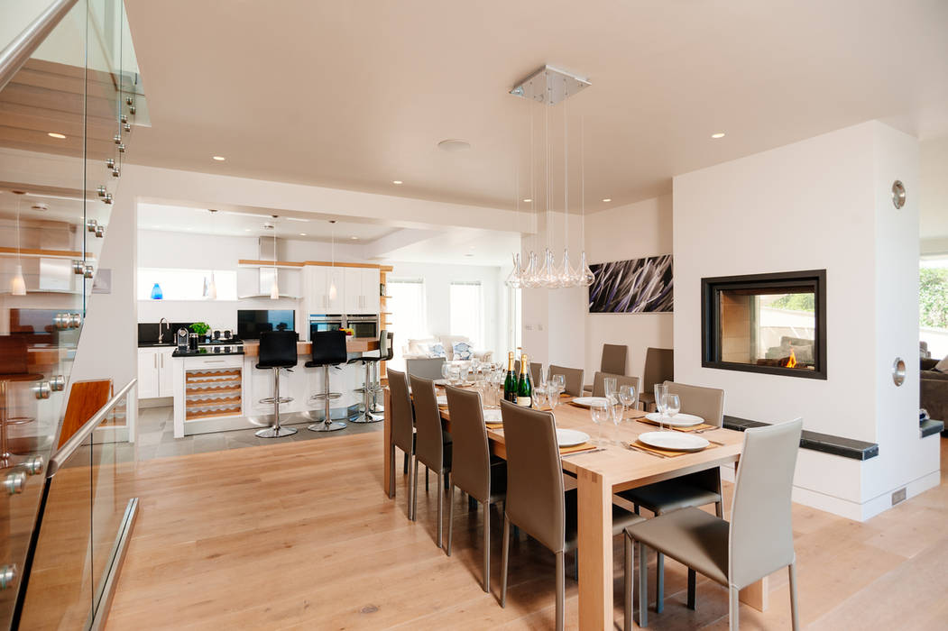 Seagrass, Polzeath, Cornwall homify Modern dining room