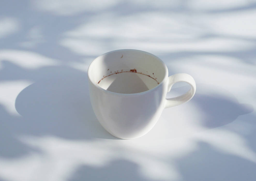 Tiny landscape in a coffee cup, Studio Yukihiro Kaneuchi Studio Yukihiro Kaneuchi インダストリアルデザインの ダイニング 食器＆ガラス製品