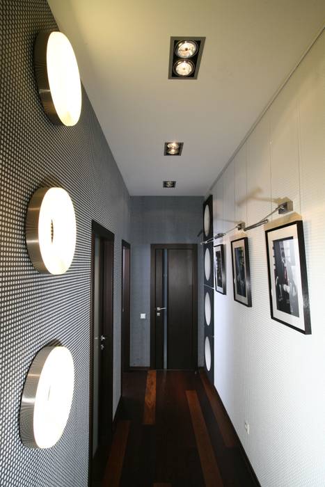 Дизайн интерьера четырехкомнатной квартиры. г. Саратов, Павел Исаев Павел Исаев Pasillos, halls y escaleras minimalistas