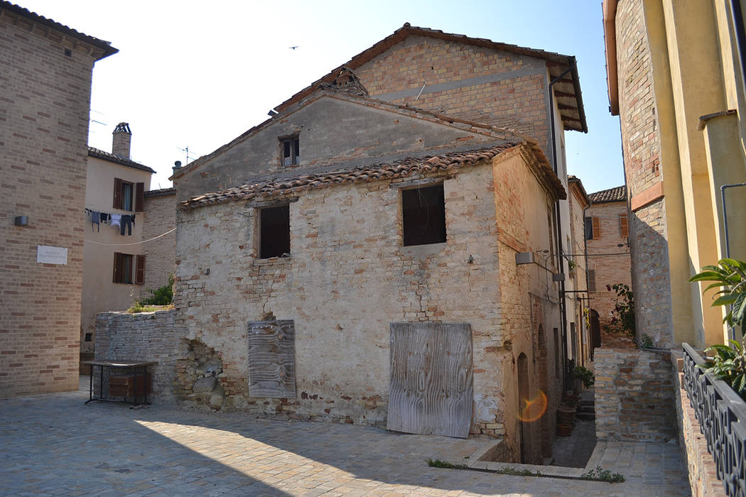 La Casa degli Artisti, arch.Officina arch.Officina Casas de estilo rural