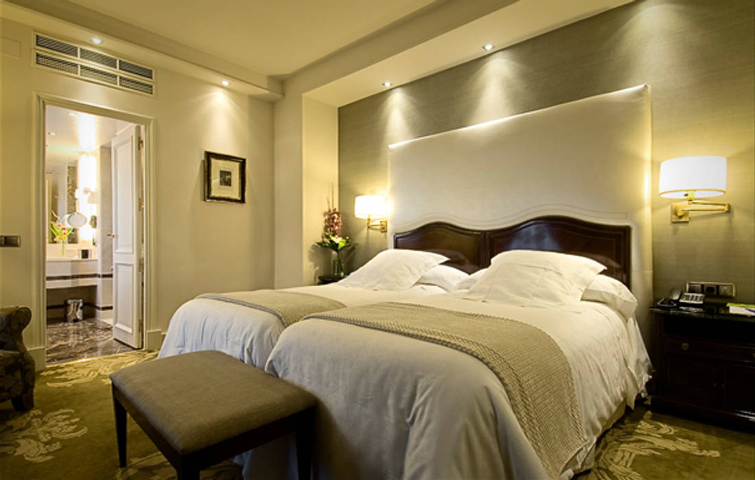 Reforma suite principal DyD Interiorismo - Chelo Alcañíz Dormitorios de estilo clásico