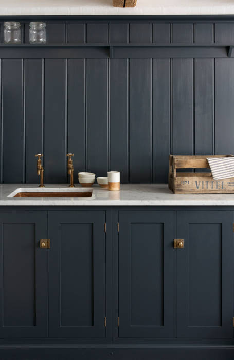 The Cotes Mill Utility Room by deVOL deVOL Kitchens Rustic style kitchen