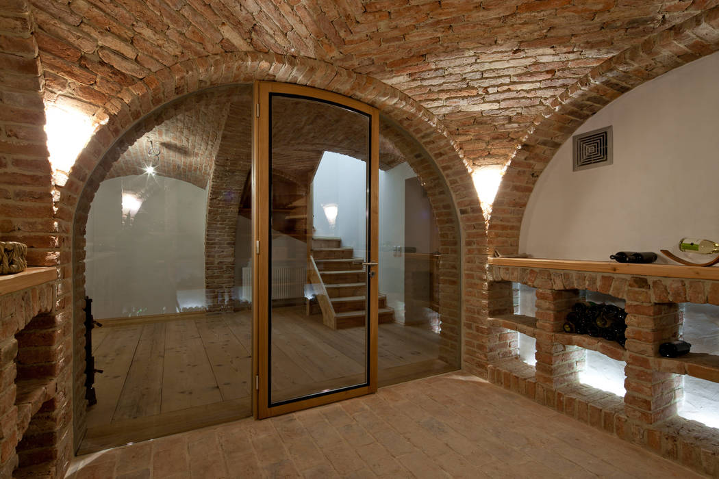 Blick Vom Weinkeller Hinaus In Den Vorraum Moderne Weinkeller Von Jahn Gewolbebau Gmbh Modern Homify