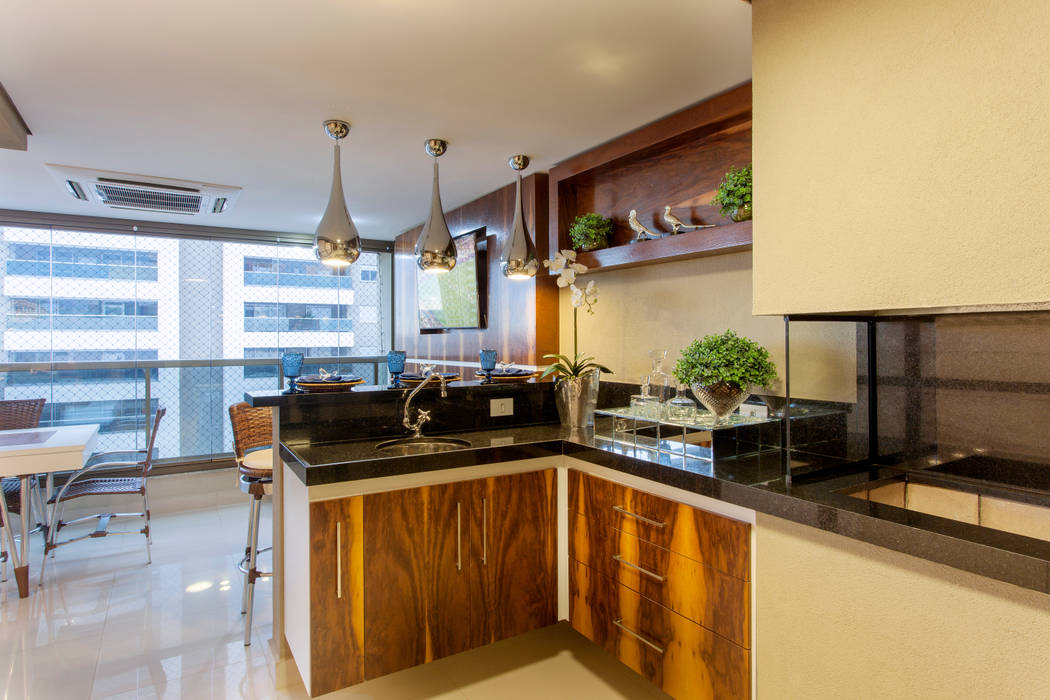 Apartamento Ribeirão Preto, Designer de Interiores e Paisagista Iara Kílaris Designer de Interiores e Paisagista Iara Kílaris Balcones y terrazas de estilo moderno