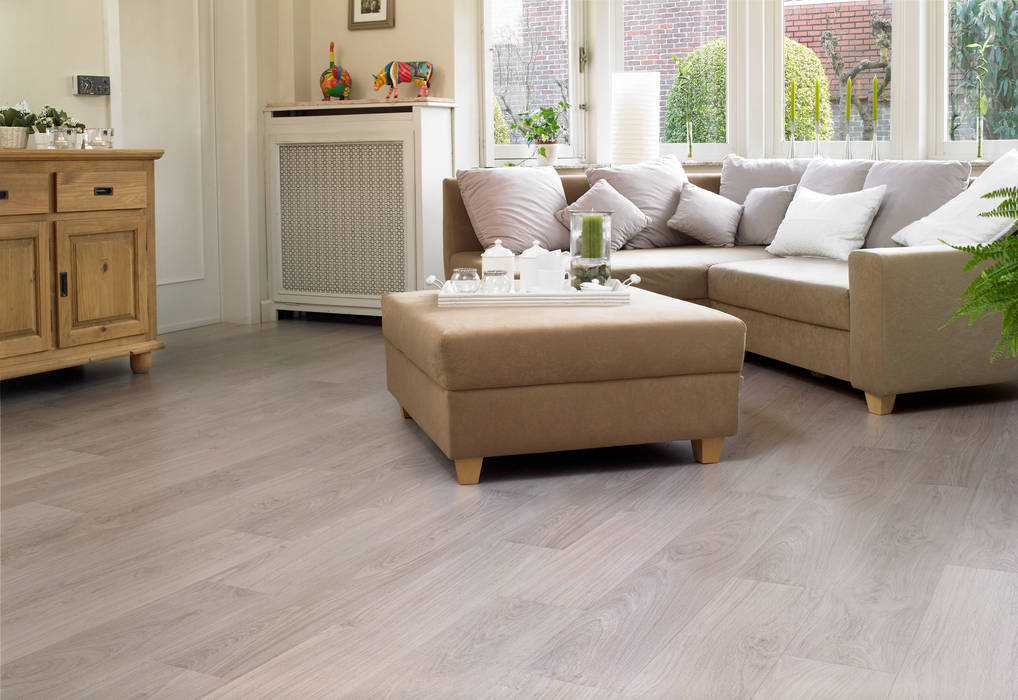 Bleached White Oak Quick-Step Paredes y suelos de estilo clásico Revestimientos de paredes y suelos