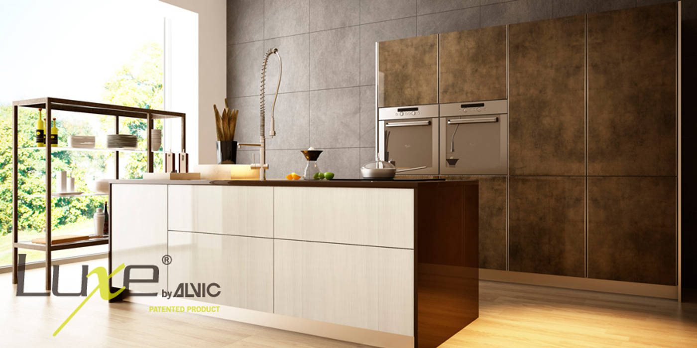 Alto brillo Luxe by Alvic en cocina. ALVIC Cocinas de estilo moderno