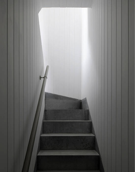 30 Cardozo Road - stair Jack Woolley Koridor & Tangga Modern