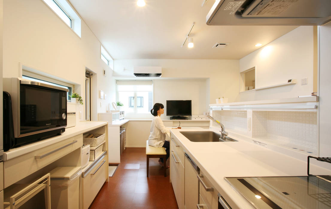 小上りのある家, 吉田設計＋アトリエアジュール 吉田設計＋アトリエアジュール 現代廚房設計點子、靈感&圖片