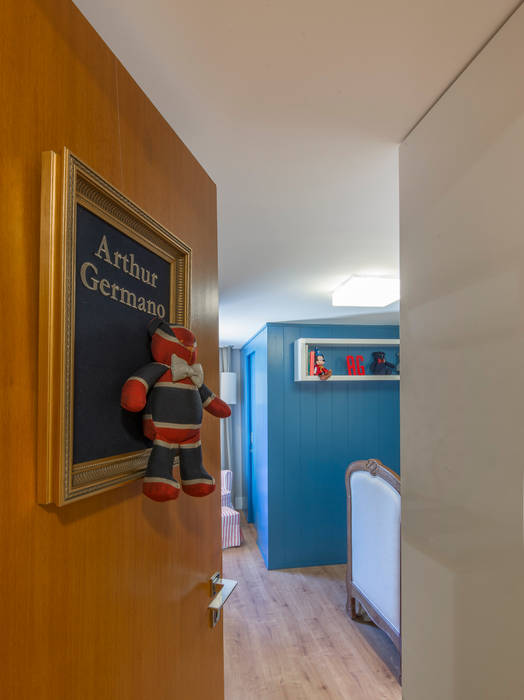 Quarto de Bebe Arthur Germano, MJArquitetura MJArquitetura Quarto infantil clássico